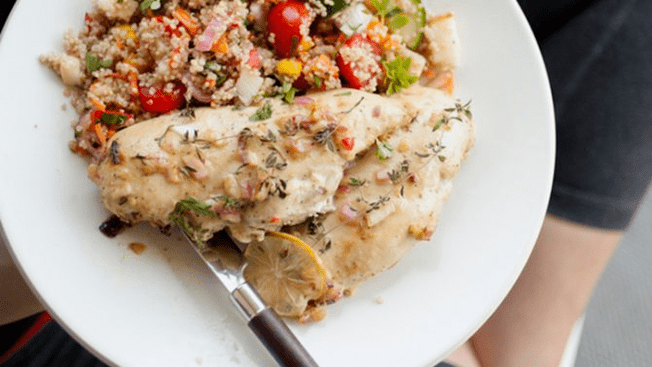 zalm met quinoa op een eiwitdieet